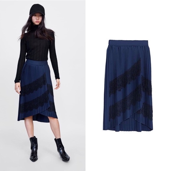 ZARA BLUE PLEATED MIDI SKIRT BLACK LACE DETAIL BRAND NEW WITH TAGS XS - Picture 3 of 9